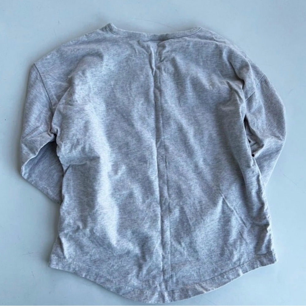 Hanna Andersson Gray Long Sleeve Tee with Deer and Floral Design - Picture 3 of 6